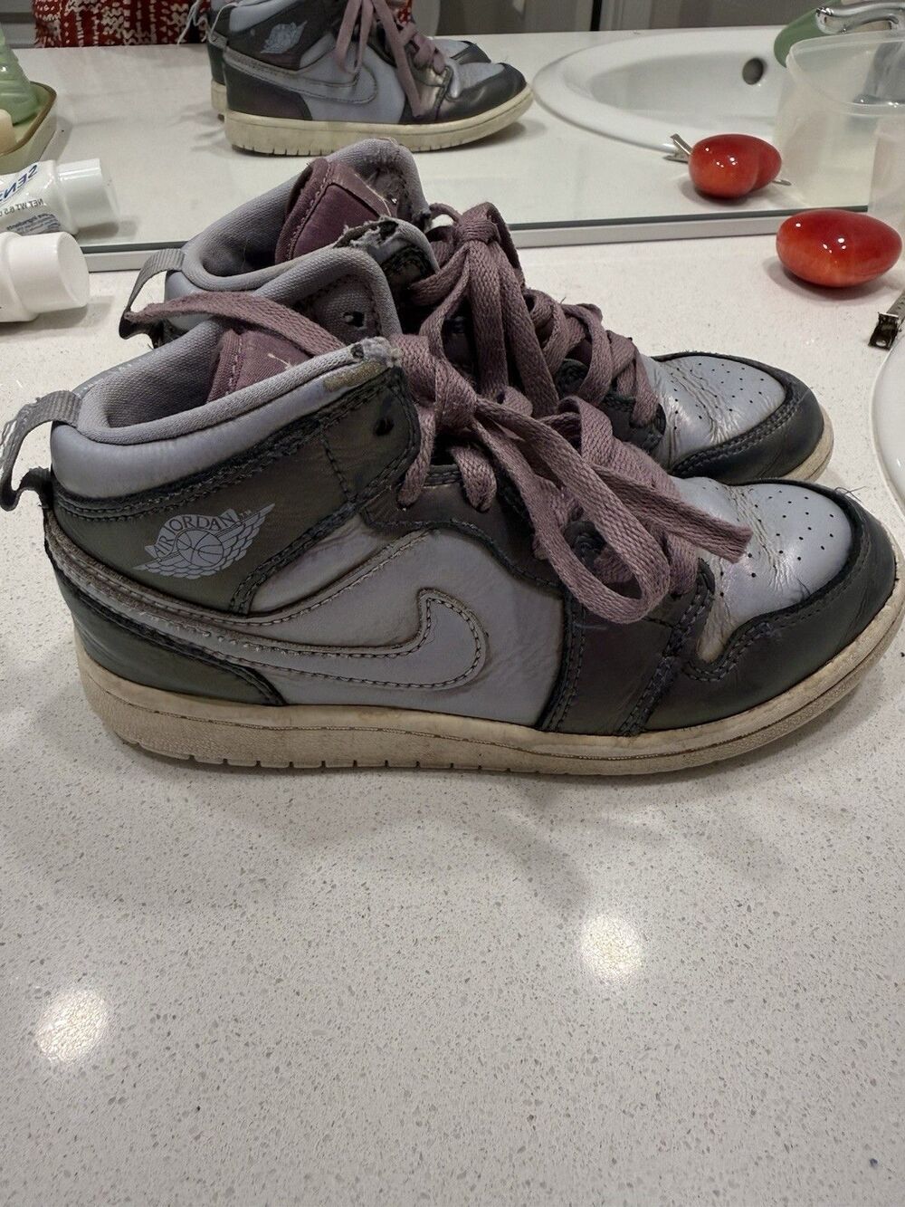 NIKE AIR JORDAN 1 MID "METALLIC PURPLE" SIZE 1Y